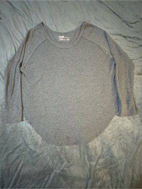 TNA Gray Ribbed Thermal Crewneck

#1430